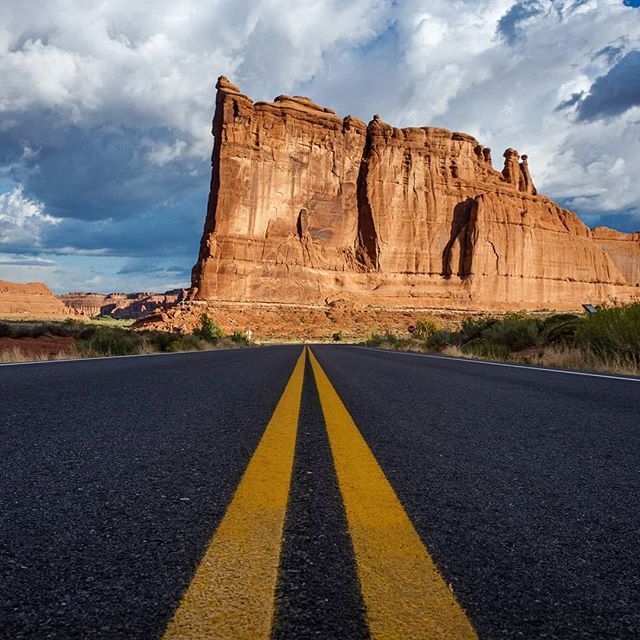 Arches National Park. Fall is almost always the best season to visit the park. .
.
.
.
.#moab #utahgram #outdoors #nationalpark #arches #ricoh #grii #ricohgr #moabadventurecenter #westernriver #travel #tourism #southwest #utahunique...