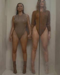 celebmujeres:  Kim &amp; Kloe Kardashian