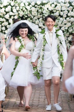 outofficial:  Congratulations to Beth Ditto and Kristin Ogata: Newlyweds in Maui!