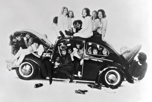 girlsandmachines:  Volkswagen Beetle.  porn pictures