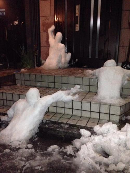 persuerofhappiness:Do you wanna build a snowman?