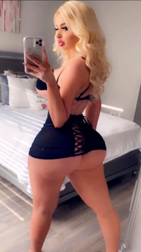 voluptuosqueens:MEGABOOTY OF BUSTY BLONDE HALEY