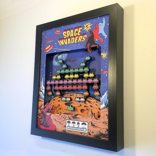 scarlet-begoniaz: sosuperawesome:  Retro Gaming Cartridge Holders and Shadow Boxes Glitch Artwork on Etsy See our #Etsy or #Gaming tags    😮😮😮😮 