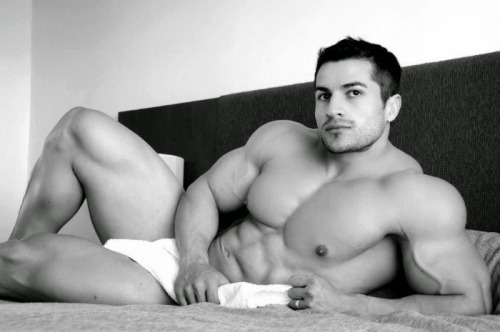 oxyparis:  Franco Dominguez