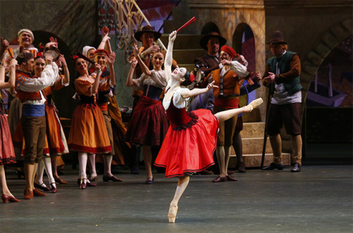 galina-ulanova:Maria Alexandrova as Kitri in Don Quixote (Bolshoi Ballet)