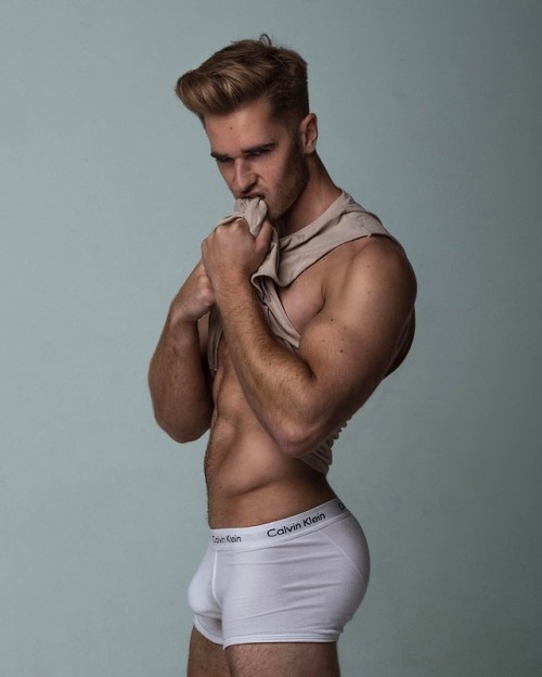 nickologist:  Matt Saccuzzo by Jake O'Donnell