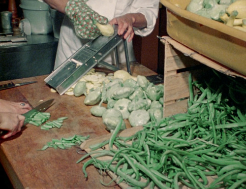 365filmsbyauroranocte:  Garlic Is As Good As Ten Mothers (Les Blank, 1980)    
