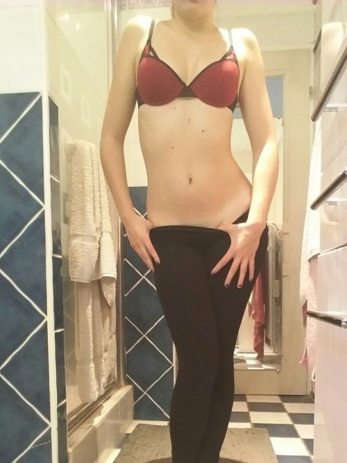 lucyfersden:  I just wanna look good for porn pictures