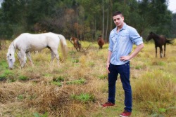 bruce195252:  edu-dudu:  Alan Pires - garoto de programa (Brazilian gay pornstar/escort)   GORGEOUS MAN AND ABSOLUTELY MOUTHWATERING~~~~~~~~~  Nice Stallions!