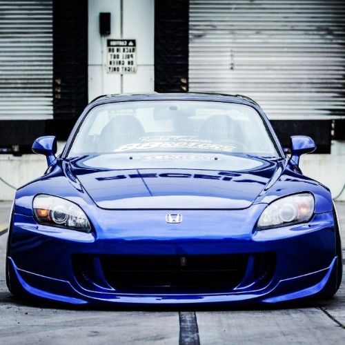 Oh my. #s2k #slammed #stanced #Honda #rwd #ohlordy #88rotos again Idk who to give photo credit too :