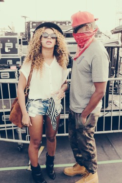 bring-pierce-mice:  Beyoncé and Jay Z arrived at Coachella, ready for your praise.