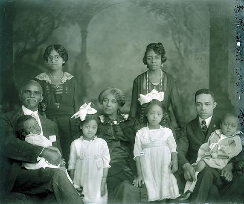 blacksinperiodfilms:  notesonascandal:  skyline1288:  Black American Family, Circa