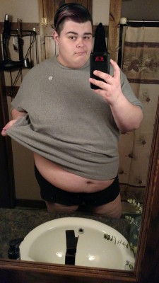 Chub-Connoisseur:  Dismissedartist:  After Work Underwear Selfie!!  This Guy Needs