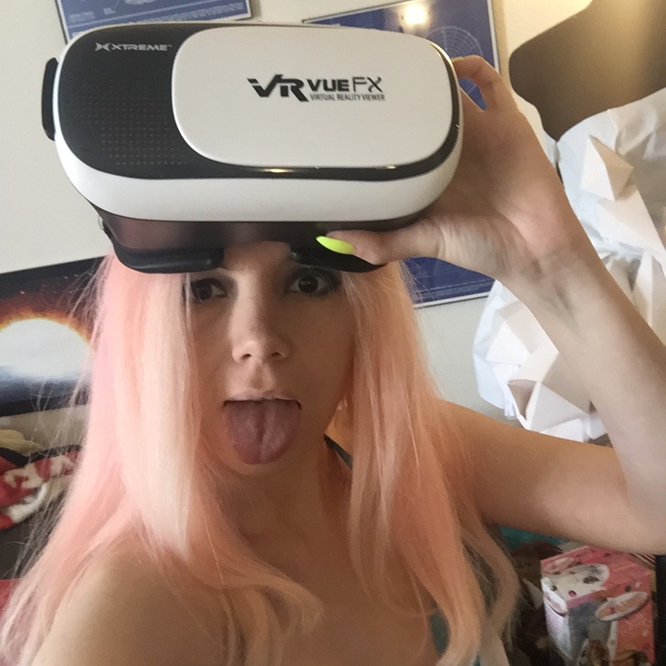 naomicourtney:what fun things should I watch on my vr headst?do you have any vr stuff