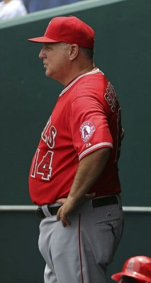 versboy91:  wrinkleshop:  girthitude:  Thank the internet for providing a library of Mike Scioscia bulge shots. And thank him for being HOT AF.   Oh yes. He looks like he could destroy a young boy’s ass and I look very interested to put that theory