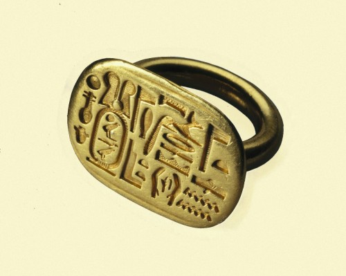 theancientwayoflife:~Signet Ring.Medium: GoldPossible Place Collected: Giza, EgyptDates: ca. 664-404