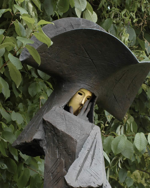 sixpenceee:  The Art of Philip Jackson, 1944. According to his websitePhilip Jackson is a renowned sculptor with an outstanding international reputation.His ability to convey the human condition through skilful use of body language is legendary, producing