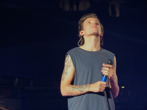 larryunicorn:  x