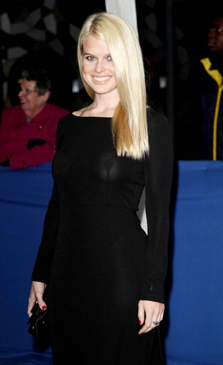 favorcelebs:  Alice Eve