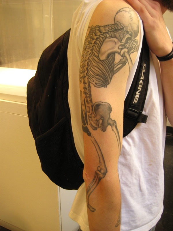 motellewo:
“*faints* #Skeleton, #tattoos click for more tattoos : http://goo.gl/vUGNYS
”