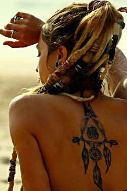 amote-louis:  hippie | Tumblr on We Heart It - http://weheartit.com/entry/62097064/via/mariamaislouis Hearted from: http://www.tumblr.com/tagged/hippie 