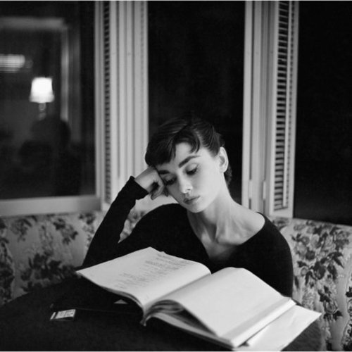 wehadfacesthen:  Audrey Hepburn, 1954, photo by Mark Shaw. via marilynaudreyandgrace