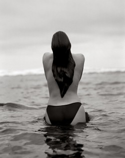 Houkgallery:  Herb Ritts (American, 1952-2002)Woman In Sea, Hawaii, 1988©Herb Ritts