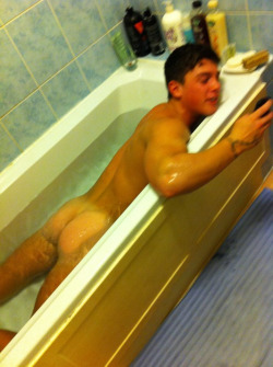 amateur-twink-ass:   Hard Stiff C♂cks and