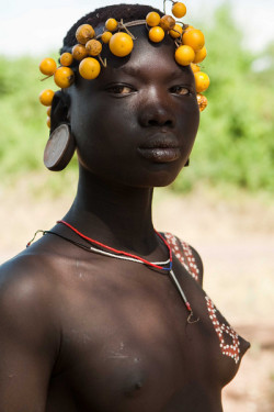 marzattaxx:  Mursi woman. 