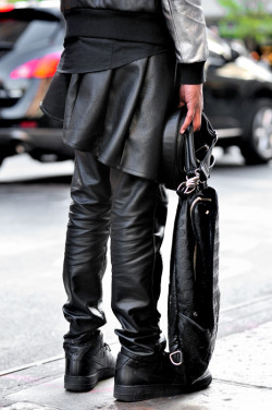 czarfashion:  blvck-street:  STREET FASHION