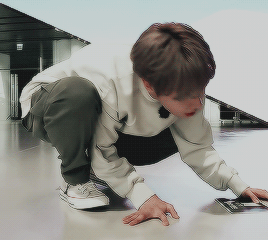 ᵗᶦⁿʸ Hobi