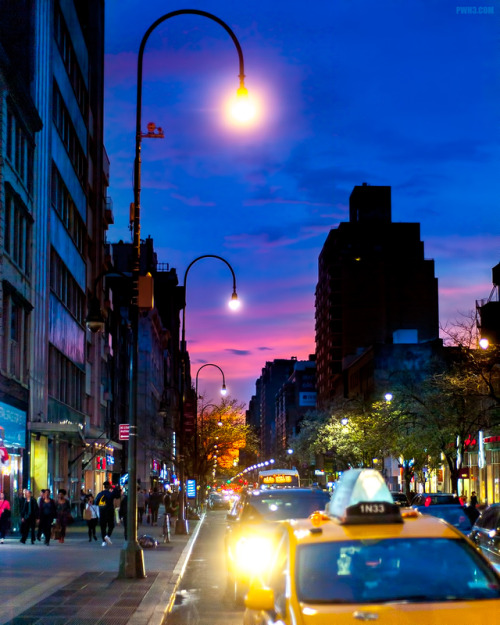 pwh3: Sundown on 14th street, New York City.