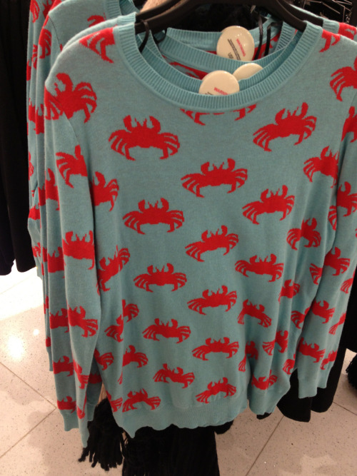 ryu-gemini:  edvar-du-fromage:  lunalalonde:  Andie I found you the lobster cardigan 2.0, the crab sweater  someone draw Karkat in this sweater please   