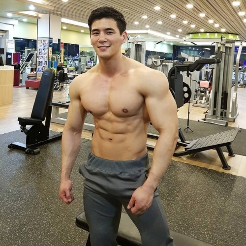real-world-asian-raceplay: gymboypaul: When your workout is something you look forward to instead of