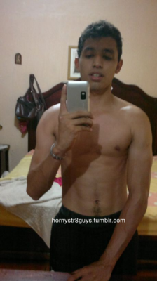 Hornystr8Guys:  José / 21 Años / Yucatán   ¡Feliz Inicio De Semana!  Aquí Les