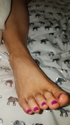 Myprettywifesfeet:  Those Pretty Little Candy Coated Toes.please Comment