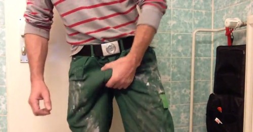 shinningrainbow:  Hard working man http://shinningrainbow.tumblr.com/ 