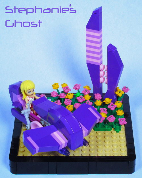 superpunch2:Tyler Sky turned Lego for girls into a Halo Ghost diorama.I love it when people take Fri