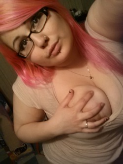 rebel-nextdoor:  Titty grab (oh yeah, I re-dyed