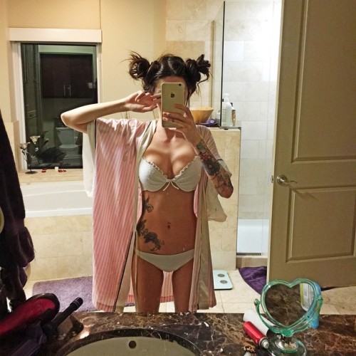 sabrinanelliejuarez:  Bath time 💖