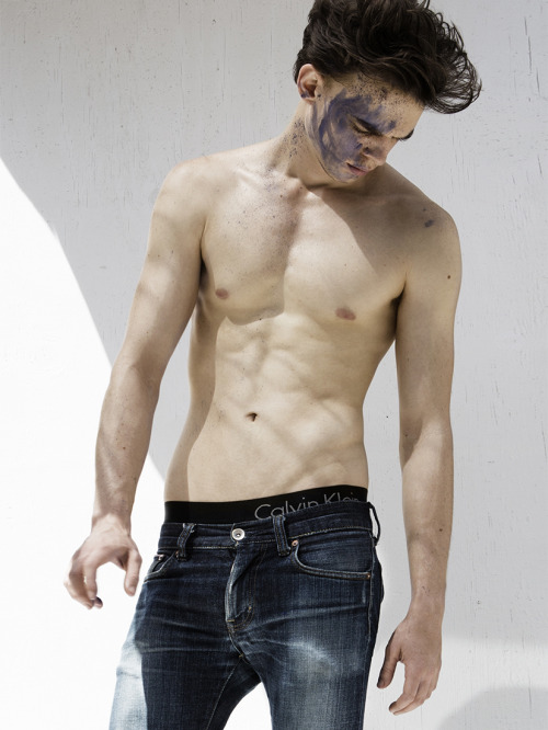 kylegver4:  http://KylegVer4.tumblr.com/ 