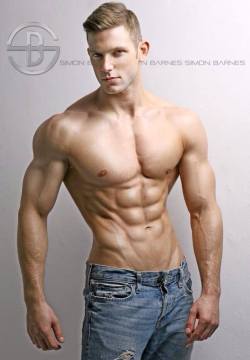 musclegazer:  Diego Sechi by Simon Barnes