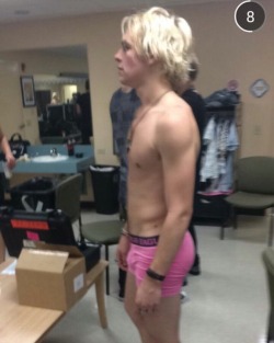 malecelebskin:  Ross Lynch