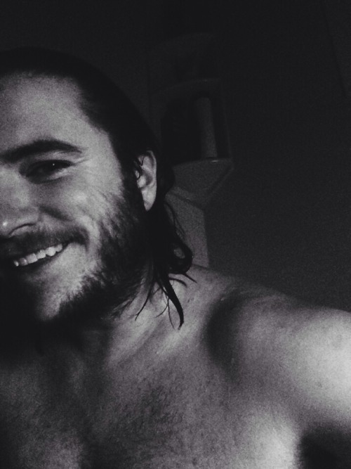 ilikeitmelodic:I forgot how much I like this picture.