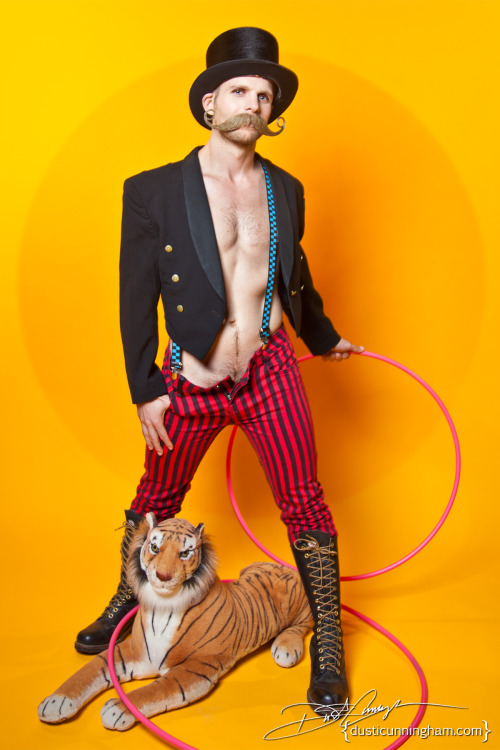 diablodivine:  Tom Goss photographed by Dusti Cunningham 