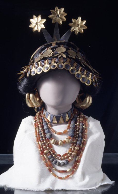 Ancient Sumerian necklaces and headdress discovered in the tomb of a woman named Puabi who was eithe