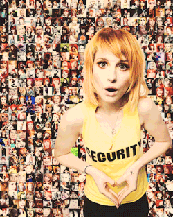 paramoresempree:  siga o melhor tumblr só com fotos do paramore :)follow the best of tumblr with pictures only paramore :)