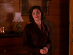 lattefoam:  audrey horne being cuter than