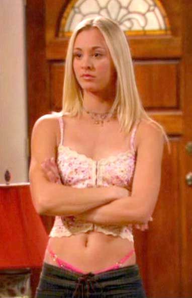 kaley-cuoco-is-so-hot:  Kaley as Bridget Hennessy on 8 simple rules