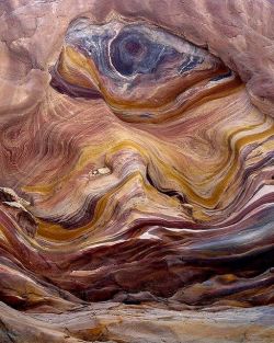 cosmicportal: stone eye - red canyon - sinai - egypt